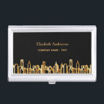 City Skyline Schwarzgoldgeschäft - reales Anwesen Visitenkarten Dose<br><div class="desc">Schwarzer Hintergrund mit vergoldeten Imitaten in der Silhouette der Stadt. Vorlage für Ihren Namen und einen Text auf der Vorderseite. Goldene Buchstaben Zurück: Vorlagen für Ihren Namen, Titel, Telefonnummer, E-Mail und Website-Adresse. Ein Visitenkartenhalter für echte Anwesen-Agent, Manager, Ladenbesitzer, Unternehmer, Bauunternehmer oder Ingenieure. Dieser Inhaber ist auch mit Ihrem Firmenlogo erhältlich....</div>