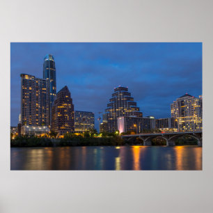 City Skyline spiegelt sich in Lady Bird Lake wider Poster