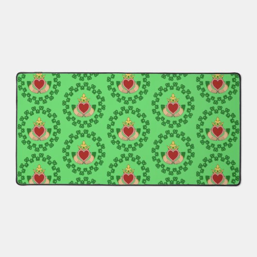 Claddagh and Green Knotwork Schreibtischunterlage (Vorderseite)