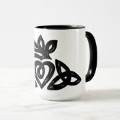 Claddagh Ring-Tasse Tasse (VorderseiteRechts)