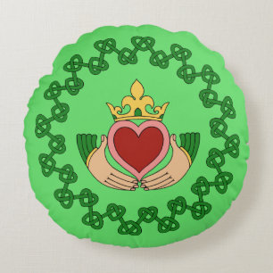 Claddagh und grüne Knotenmuster Rundes Kissen