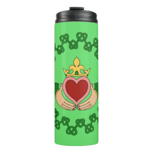 Claddagh und grüne Knotenmuster Thermosbecher