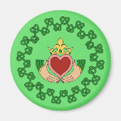 Claddagh und grüne Knüpfarbeit Magnet (Vorne)
