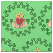 Claddagh und grüne Knüpfarbeit Stoff (Nahaufnahme)