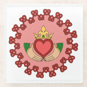 Claddagh und Rote Knüpfarbeit auf Rosa Glasuntersetzer
