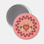 Claddagh und Rote Knüpfarbeit auf Rosa Magnet (Vorderseite/Rückseite)