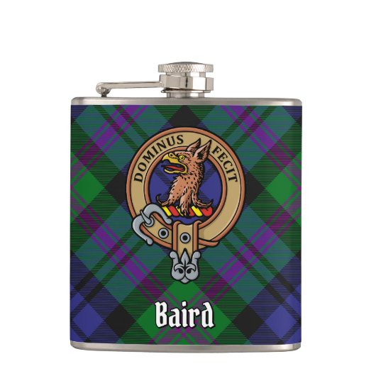 Clan Baird Wappen über Tartan Flachmann (Vorderseite)