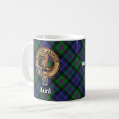 Clan Baird Wappen über Tartan Kaffeetasse (Vorderseite Links)