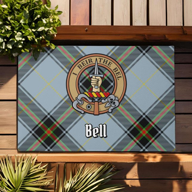 Clan Bell Wappen über Tartan Fußmatte (Von Creator hochgeladen)