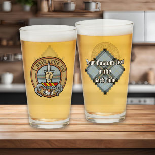 Clan Bell Wappen über Tartan Glas