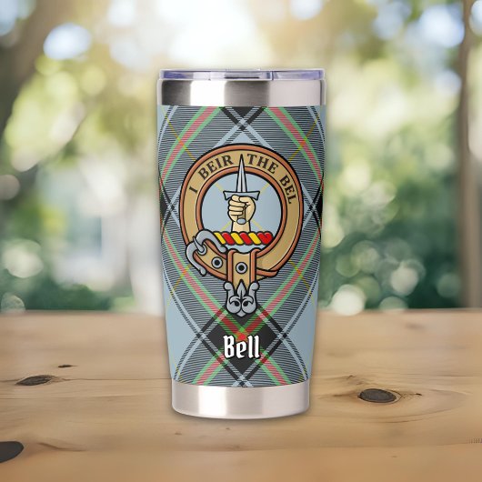 Clan Bell Wappen über Tartan Thermobecher