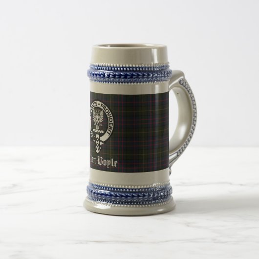 Clan Boyle Wappen Abzeichen & Tartan Bierglas (VorderseiteRechts)