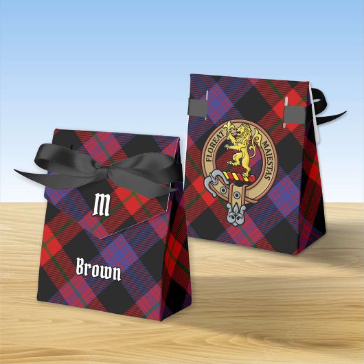 Clan Brown Wappen über Tartan Geschenkschachtel