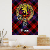 Clan Brown Wappen über Tartan Poster (Küche)