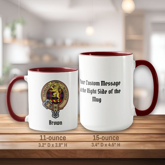 Clan Brown Wappen über Tartan Tasse