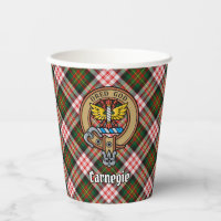 Clan Carnegie Wappen über Dress Tartan