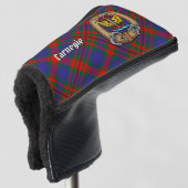 Clan Carnegie Wappen über Tartan Golf Headcover (3/4 Vorderseite)