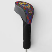 Clan Carnegie Wappen über Tartan Golf Headcover (angewinkelt)