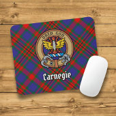 Clan Carnegie Wappen über Tartan Mousepad