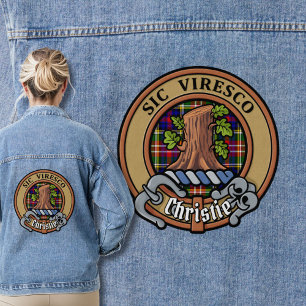 Clan Christie-Wappen über Tartan Jeansjacke