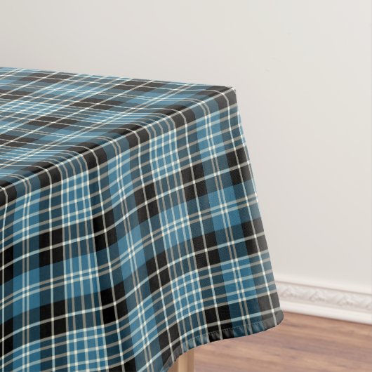 Clan Clark Bright Blue, Black and White Tartan Tischdecke (Beispiel)
