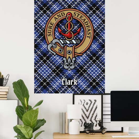 Clan Clark Wappen über Tartan Poster (Heimbüro)