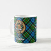 Clan Colquhoun Wappen über Tartan Kaffeetasse (Vorderseite Links)