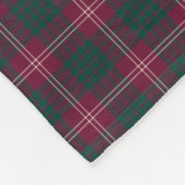 Clan Crawford Dark Red und Green Tartan Fleecedecke (Ecke)
