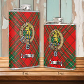 Clan Cumming Wappen über Tartan Flachmann