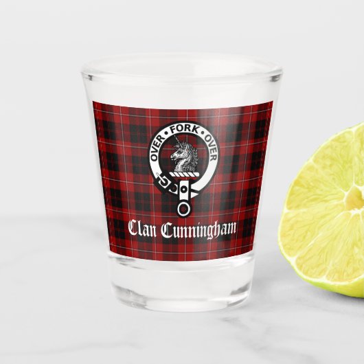Clan Cunningham Abzeichen & Tartan Schnapsglas (Vorderseite)