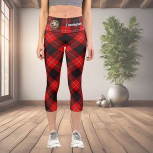 Clan Cunningham Wappen über Tartan Capri Leggings