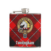 Clan Cunningham Wappen über Tartan Flachmann (Vorderseite)
