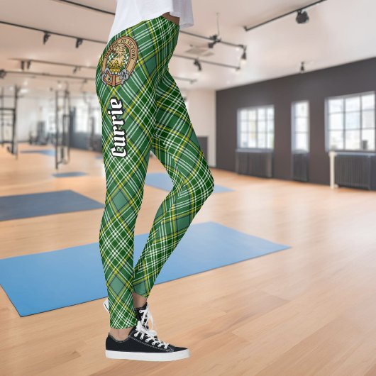 Clan Currie Lion Wappen über Tartan Leggings