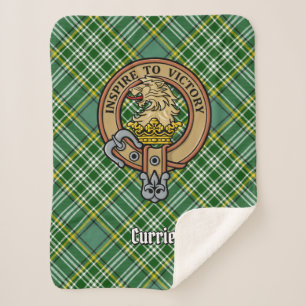Clan Currie Lion Wappen über Tartan Sherpadecke