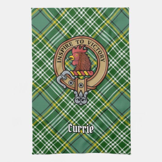 Clan Currie Rooster Wappen über Tartan Geschirrtuch (Vertikal)