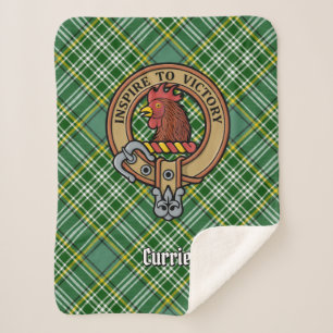 Clan Currie Rooster Wappen über Tartan Sherpadecke