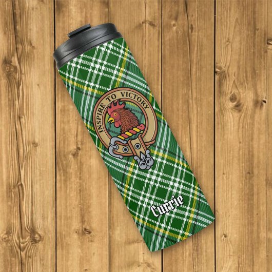 Clan Currie Rooster Wappen über Tartan Thermosbecher