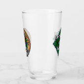 Clan Davidson Wappen über Tartan Glas (Links)