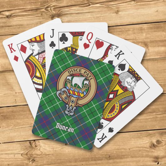 Clan Duncan-Wappen über Tartan Spielkarten