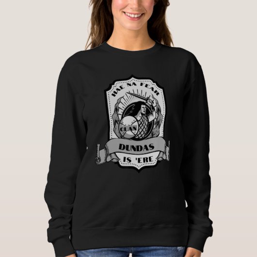 Clan Dundas Swordsman Scottish Badge Highland Game Sweatshirt (Vorderseite)