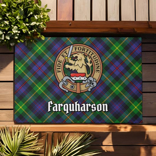 Clan Farquharson Wappen über Tartan Fußmatte