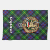 Clan Farquharson Wappen über Tartan Küchentuch (Horizontal)