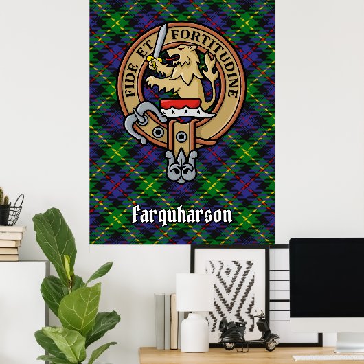 Clan Farquharson Wappen über Tartan Poster (Heimbüro)