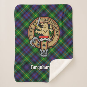 Clan Farquharson Wappen über Tartan Sherpadecke