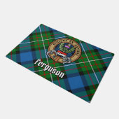 Clan Ferguson Wappen über Tartan Fußmatte (Schrägansicht)