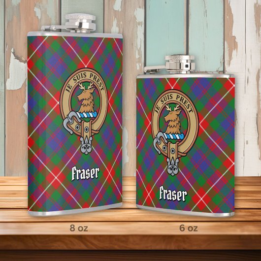 Clan Fraser von Lovat Wappen über Tartan Flachmann