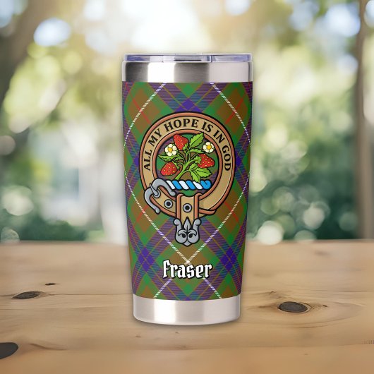 Clan Fraser Wappen über Jagd auf Tartan Thermobecher