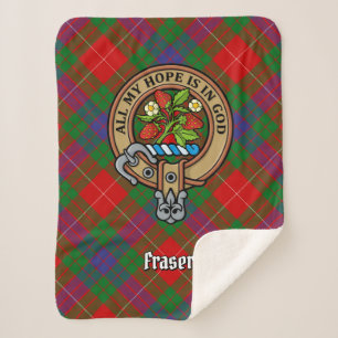 Clan Fraser Wappen über Tartan Sherpadecke