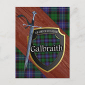 Clan Galbraith Tartan Sword & Shield Postkarte (Vorderseite)