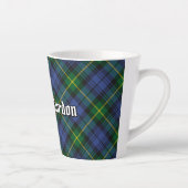 Clan Gordon Tartan Latte Tasse (Rechts)